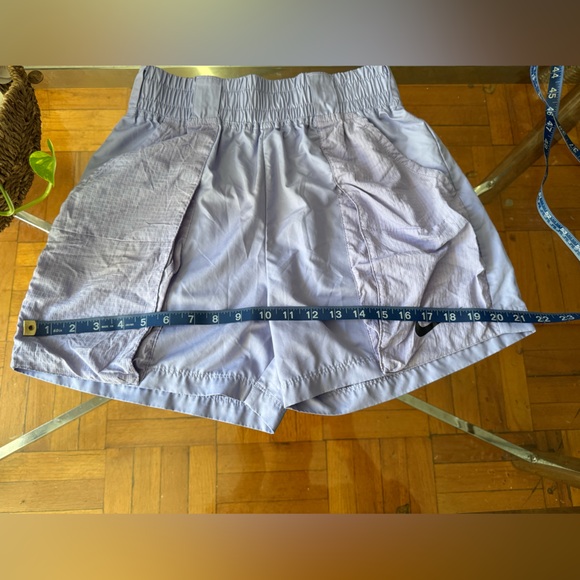 Nike running shorts - Picture 6 of 8